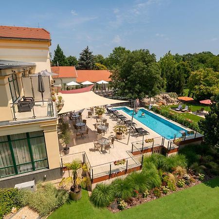 גיולה Elizabeth Hotel מראה חיצוני תמונה