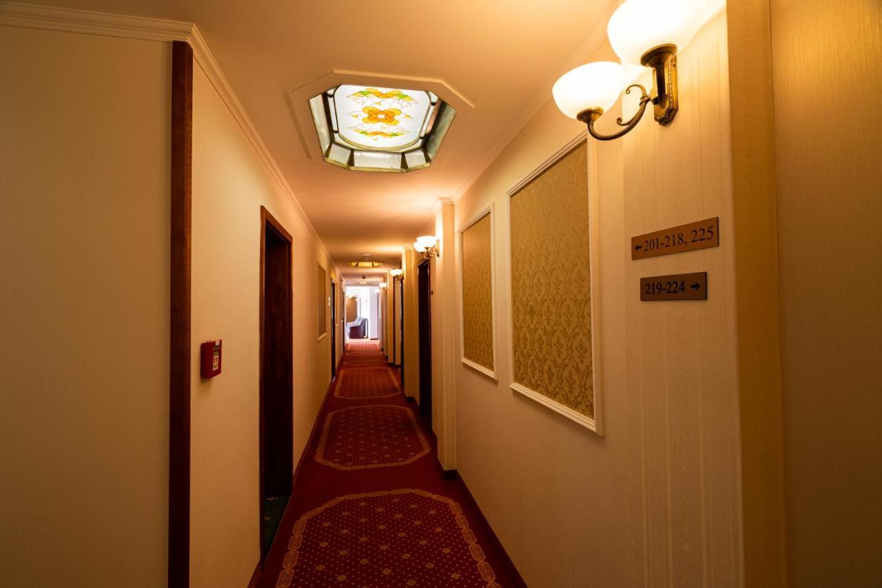 גיולה Elizabeth Hotel מראה חיצוני תמונה