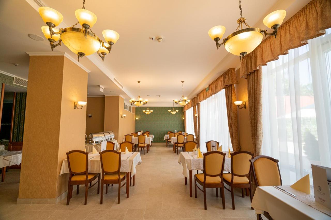 גיולה Elizabeth Hotel מראה חיצוני תמונה