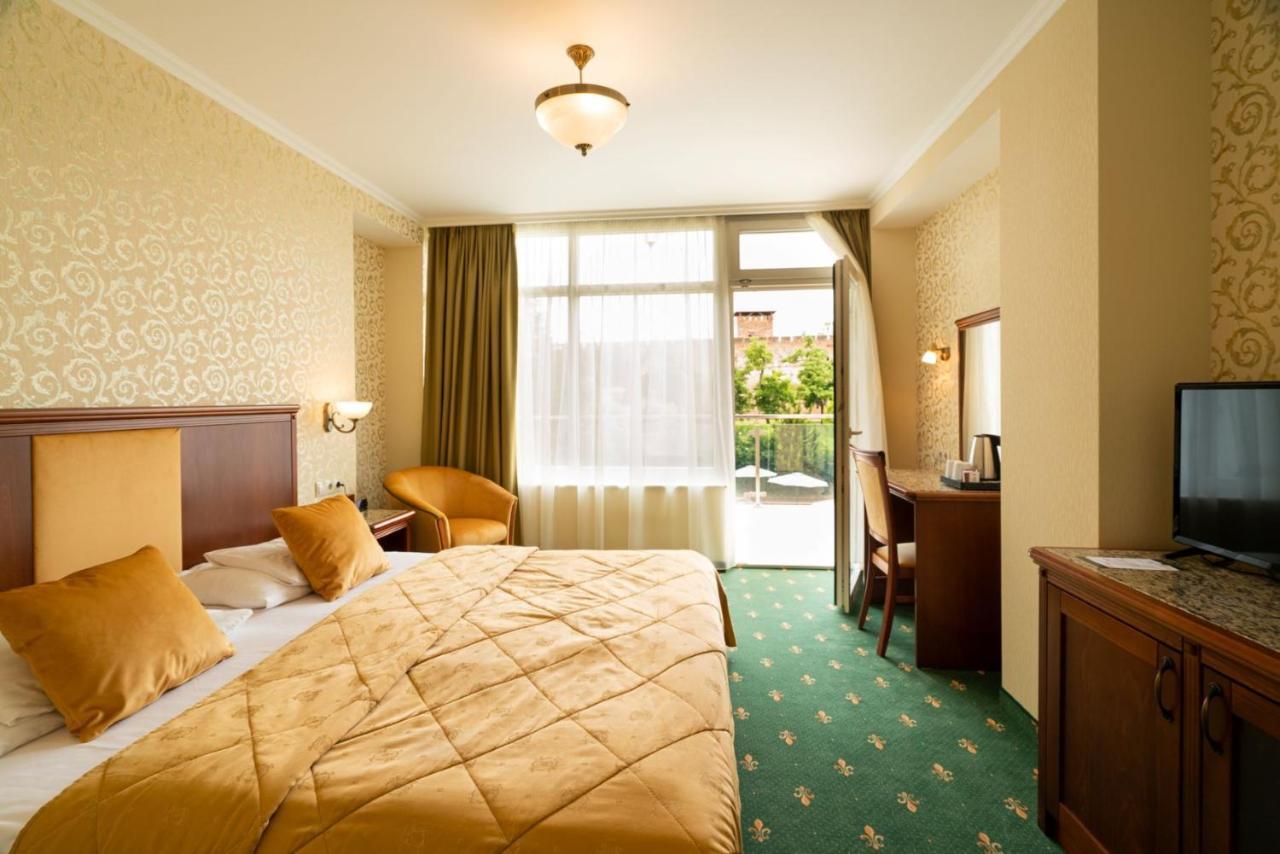 גיולה Elizabeth Hotel מראה חיצוני תמונה