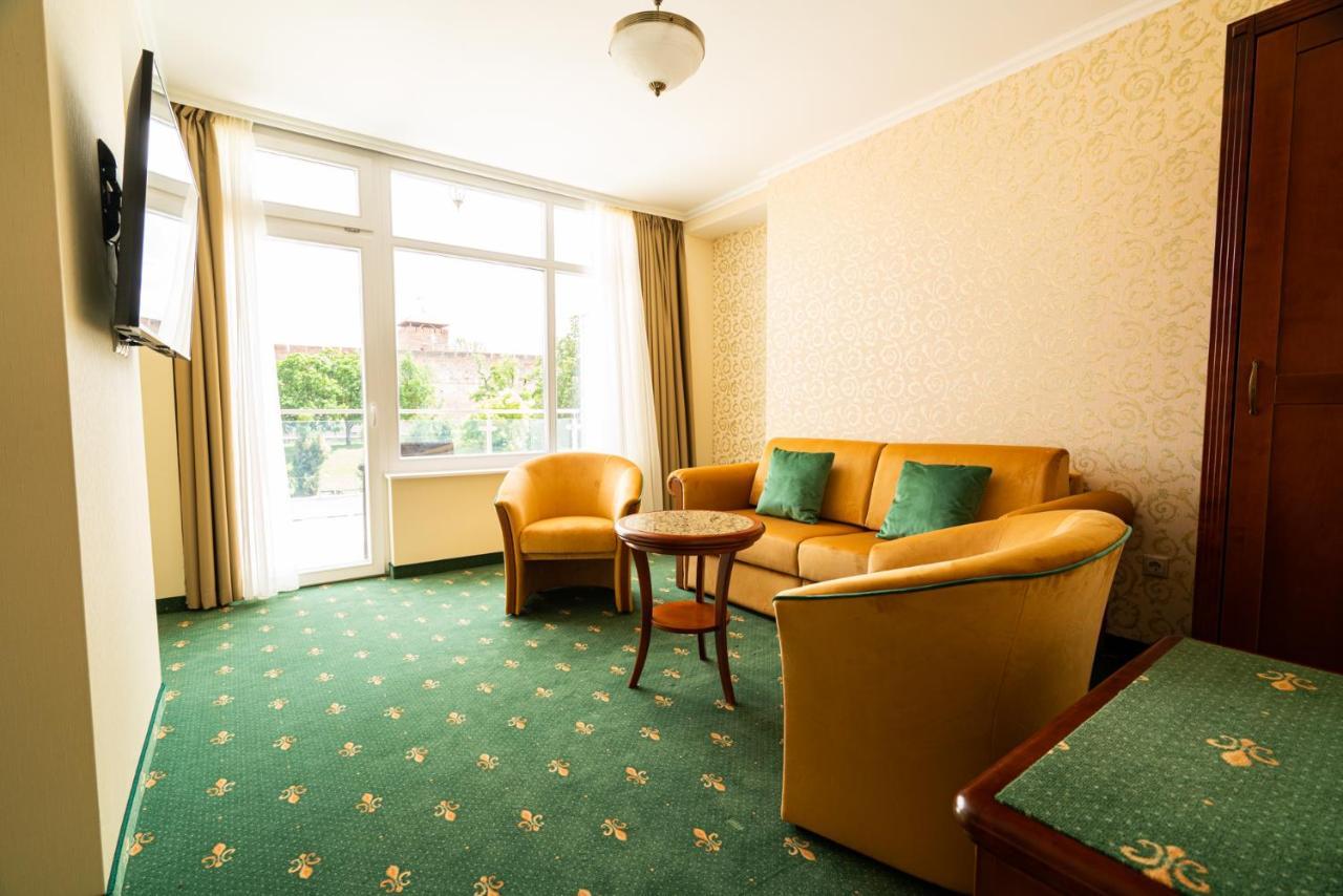גיולה Elizabeth Hotel מראה חיצוני תמונה