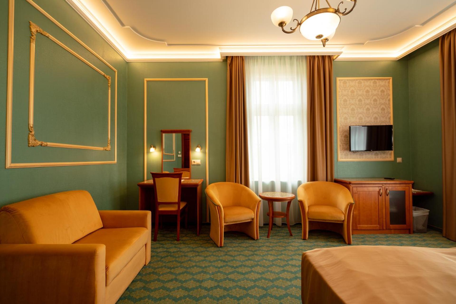 גיולה Elizabeth Hotel מראה חיצוני תמונה