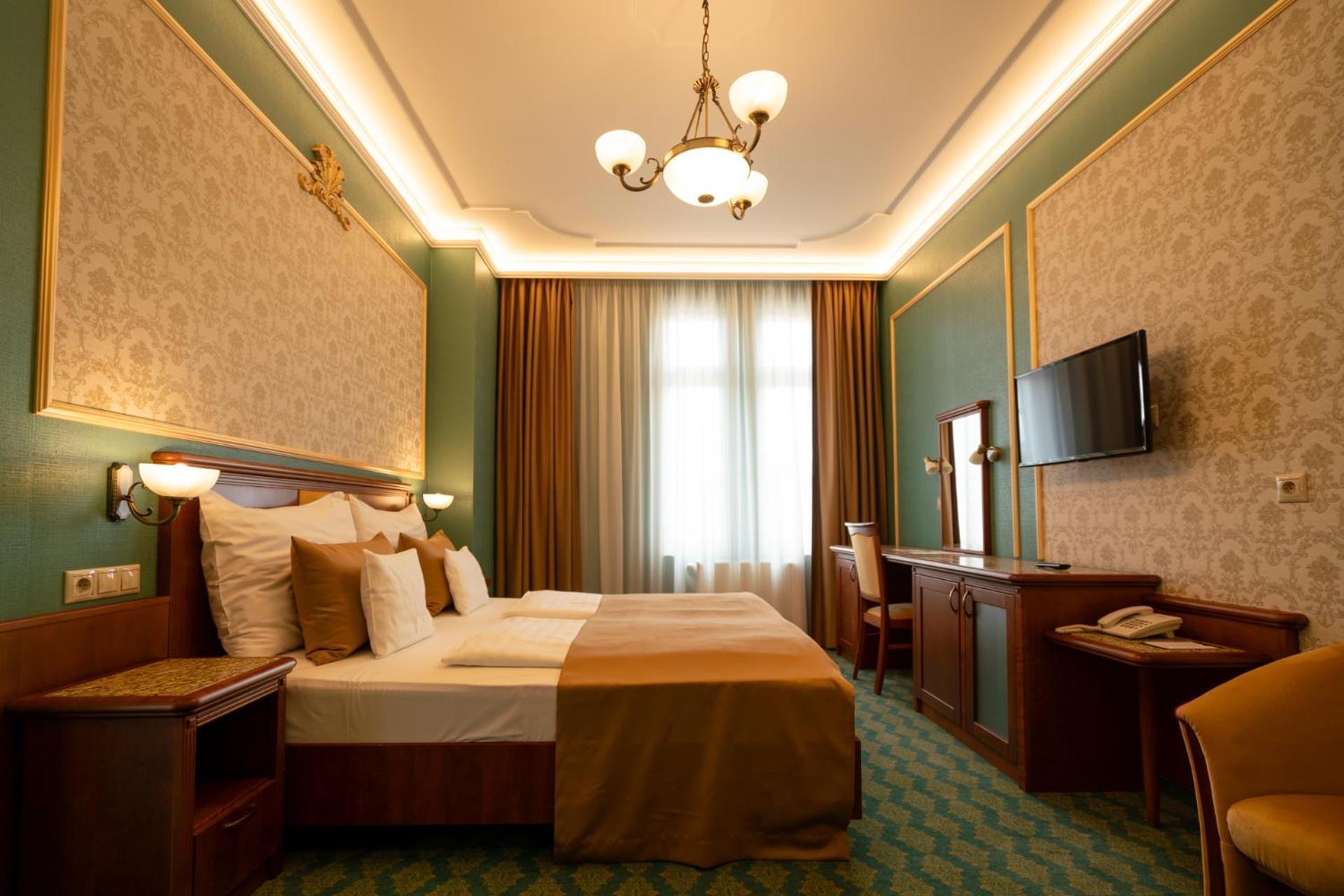 גיולה Elizabeth Hotel מראה חיצוני תמונה